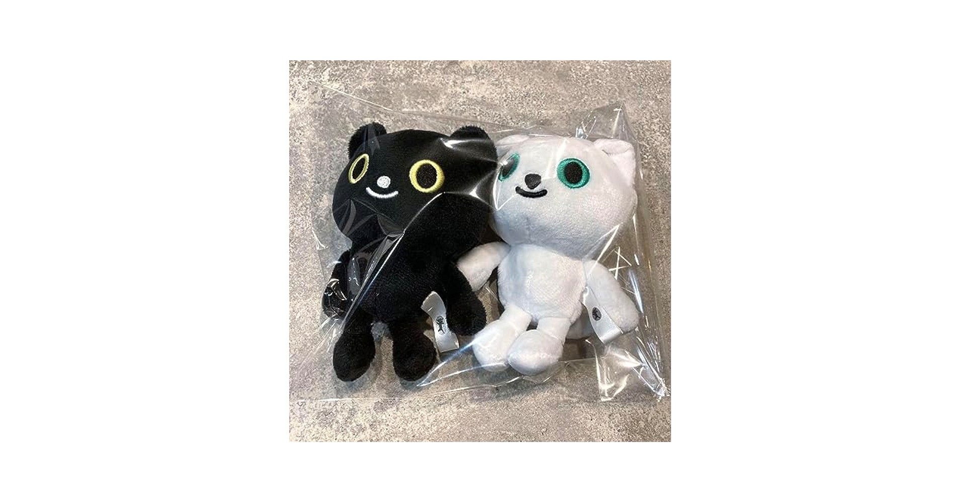 ヤマトぬいぐるみペア　クロネコシロネコ Amazon.co.jp: ヤマト運輸 クロネコ シロネコ ペアぬいぐるみ