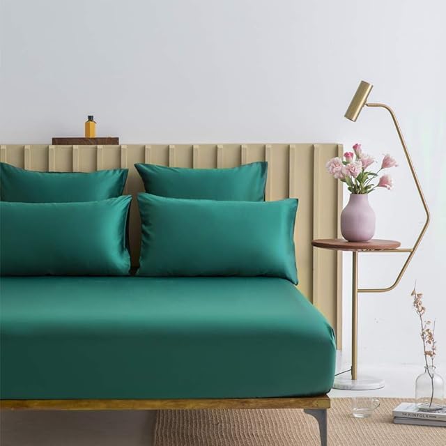 Wajade Green Fitted Sheet King Size Silky Satin Bed Sheet Breathable, Cool, & Moisture-Wicking Fitted Sheet with 30cm Deep Pockets(Only Bedsheet No Pillowcases)