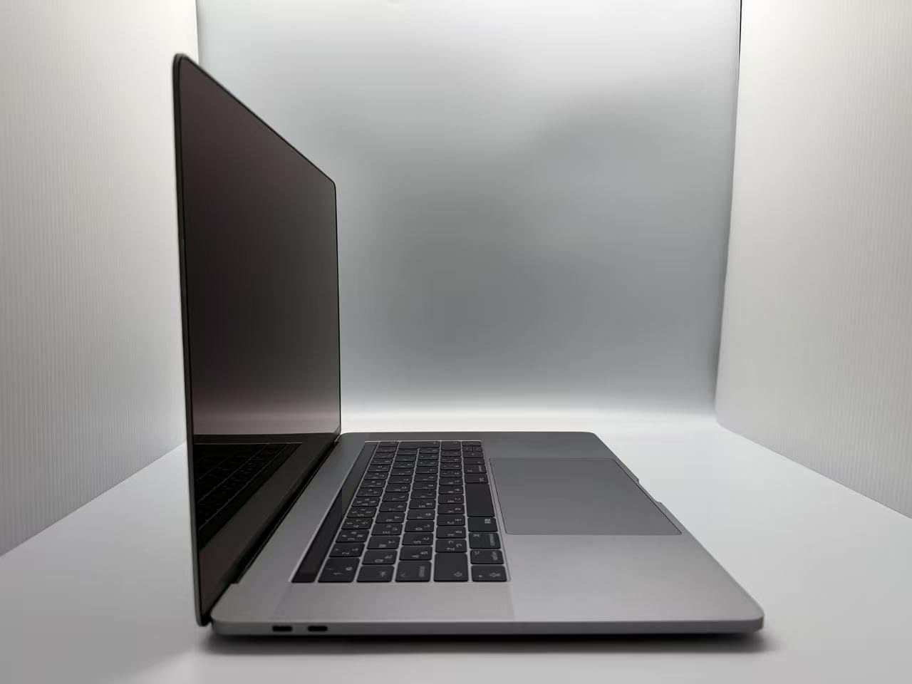 Amazon.co.jp: ノートパソコン A1707 15インチ,Core i7-6920HQ Mac