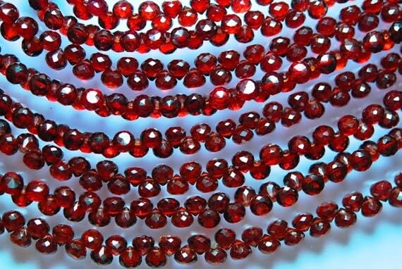 Grenat du Mozambique perles oignons AAA sans défaut de taille pour créateurs exigeants