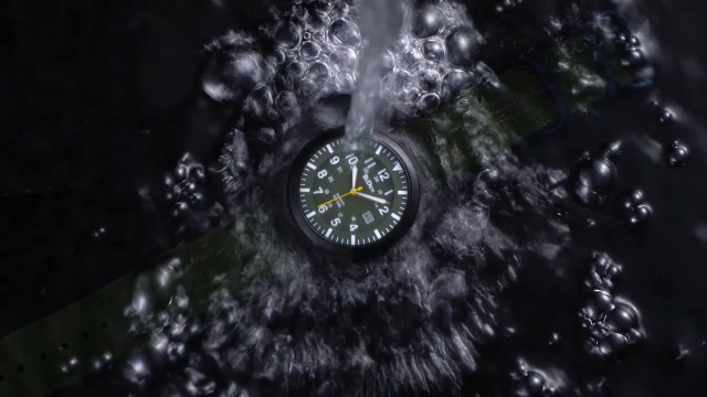 Montre Homme Étanche 5 ATM Acier Inoxydable – Design Élégant Lumineux Avec Calendrier, Bracelet Confort, Style Sport-Chic