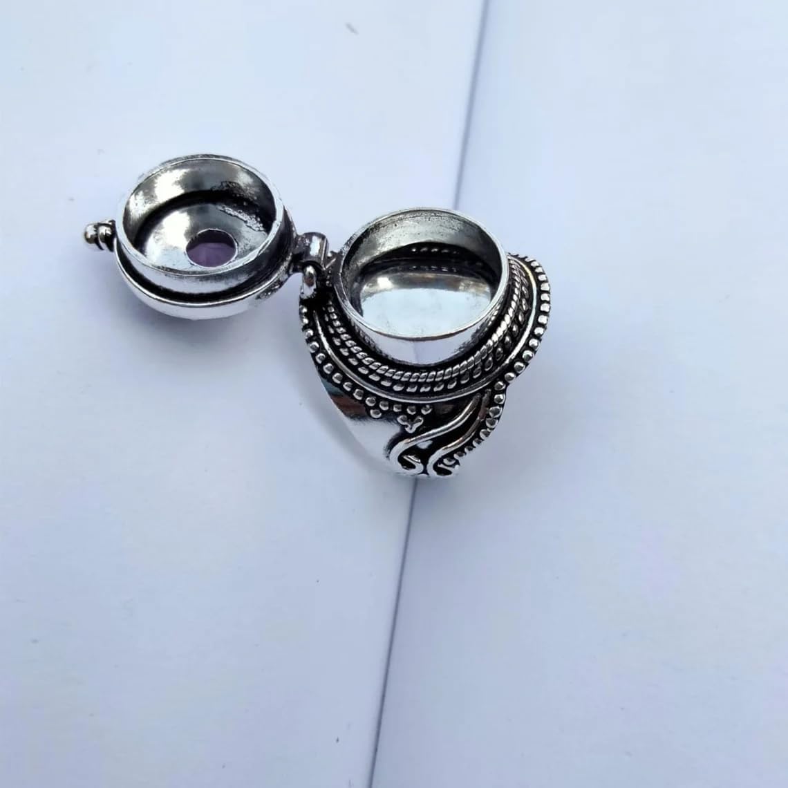 925 Sterling Silver Amethyst Poison Ring for Women - Vintage Secret Compartment Locket Box, February Birthstone Jewelry Gift, Unique Hidden Compartment Accessory