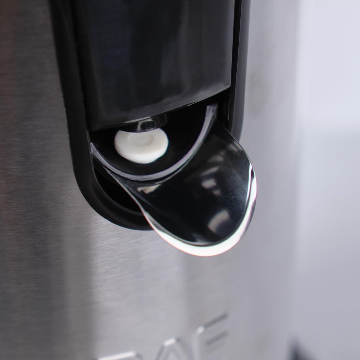 Meubletmoi Presse Agrume Électrique avec Levier de Pression en Acier Inoxydable Chromé Réservoir à Jus de 400 ML - MOTIS