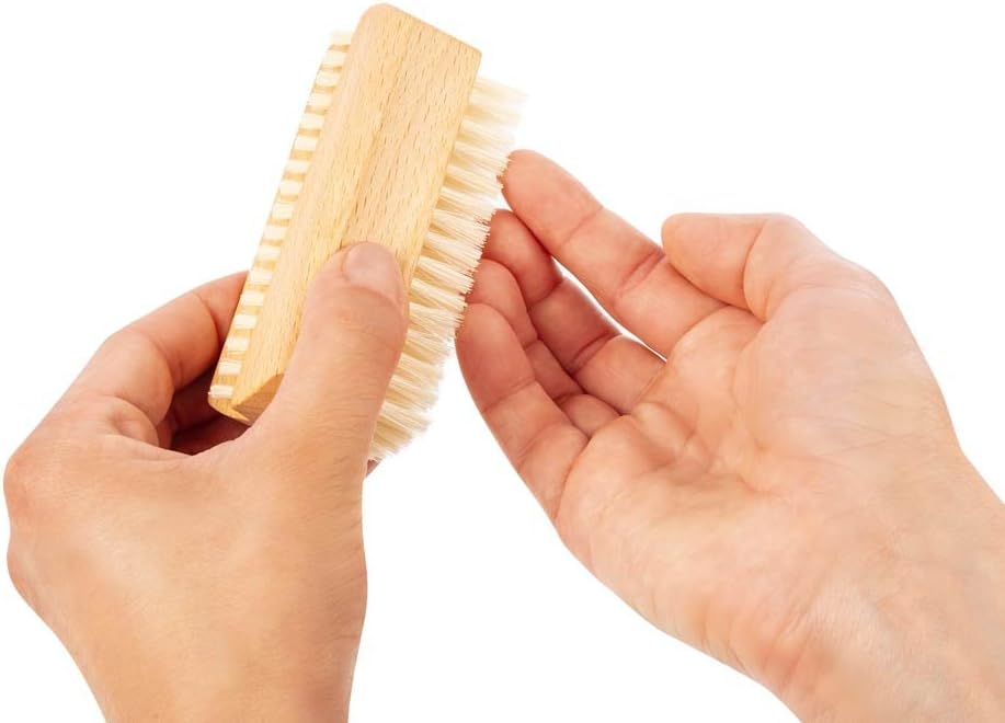 REMOS Hand & Nail Brush double-sided made of beech wood with natural bristles - Image 5