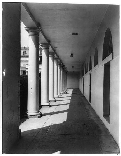 HistoricalFindings Photo: White House Portico,porches,verandas,Columns,Washington DC,Frances Johnston,1921