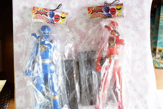 爆竜戦隊アバレンジャー　ビックサイズソフビ Amazon.co.jp: 爆竜戦隊アバレンジャー ビッグサイズソフビ