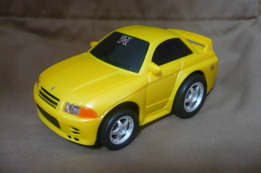 Amazon | 黄色 スカイラインGT-R R32 ドライブタウン プルバックカー