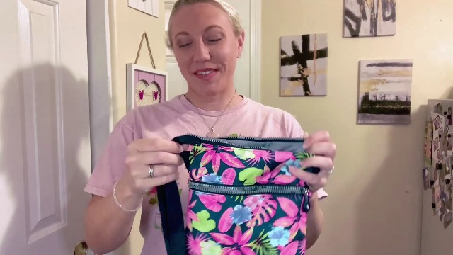 AOCINA Nylon Crossbody Bags for Women Multi Pocket Small Cross