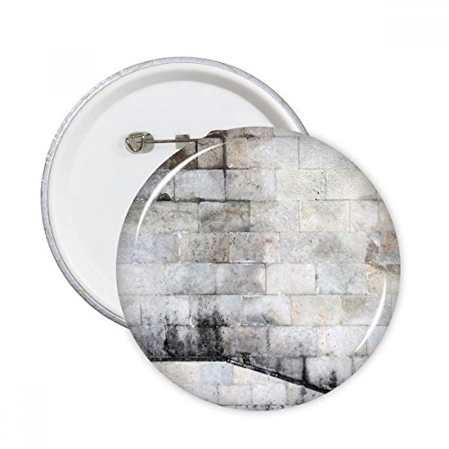 Broches rondes noir et blanc pour masquer l'usure d'une veste ou personnaliser un tissu uni