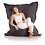 sitzsack xxl real ✔ BEQUEME, FLEXIBLE & ERGONOMISCHE FORM - Dank des äußerst flexiblem Füllmaterial passt sich der Riesensitzsack jeder Körperhaltung ergonomisch perfekt an. Kein Hohlkreuz, kein Einsinken der Schulter und kein verspannter Nacken, da der Körper ganzheitlich angenehm gestützt wird. Dabei reflektiert die luftige Perlenfüllung die Körpertemperatur und sorgt für eine perfekte Balance egal ob es gerade heiß, oder kalt ist.
