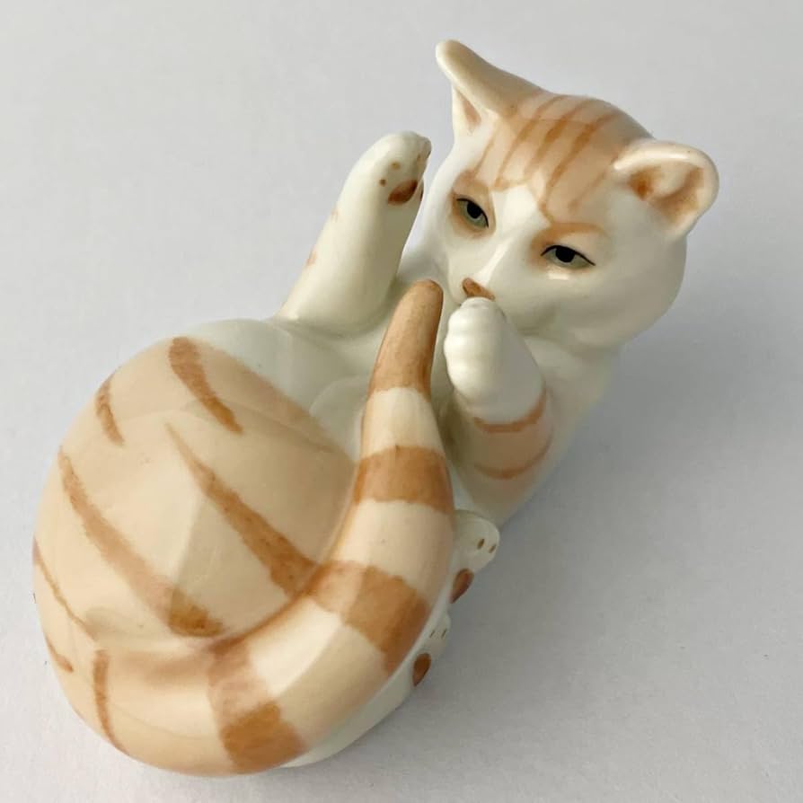ロイヤルコペンハーゲン猫 フィギュリン #679 【公式通販】