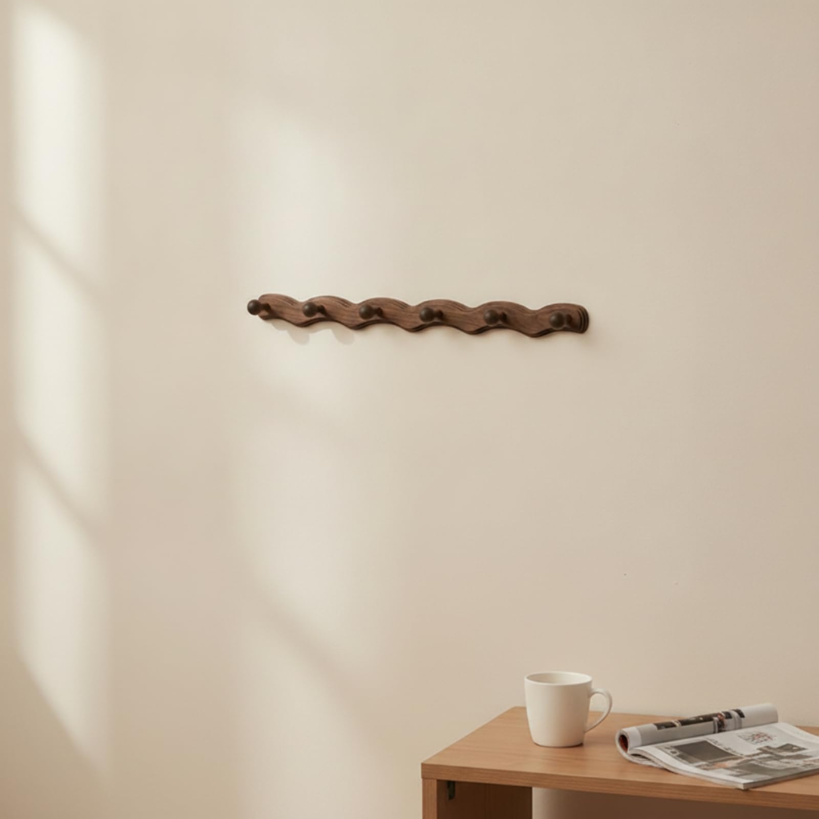 Amagogo Perchero de Pared de Madera Colgador Organizador Soporte con Acabado Tallado y Seis Ganchos Redondeados Que Evitan, 6 Ganchos - Nube Auspiciosa Nogal Negro