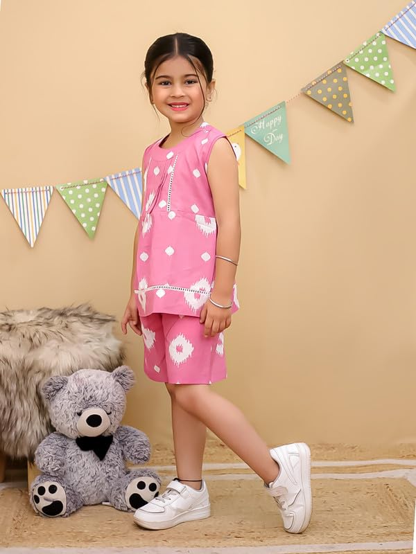 Image of superminis Girl's Top and Shorts |Coordinated Outfit| Sleevless Floral Print Top and Shorts Set| Summer Casual Outfit For Kids| 2-Piece Dress For Girls