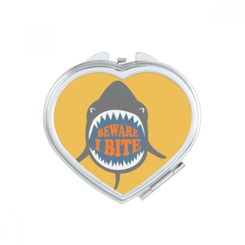 Miroir compact maquillage avec motif shark et cœur - DIYthinker