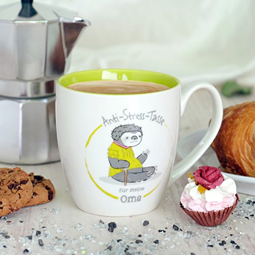 GRUSS & CO Anti-Stress-Tasse Motiv Oma | Tasse mit Spruch, 45 cl, New Bone China | Geschenktasse | 45505 (Packung mit 2) – Ansicht 2
