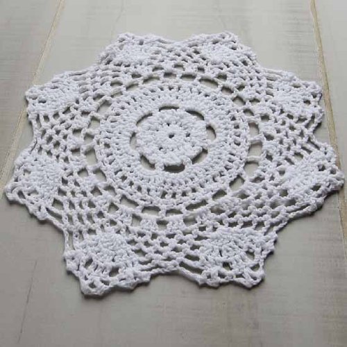 DOILIES WHITE 8IN