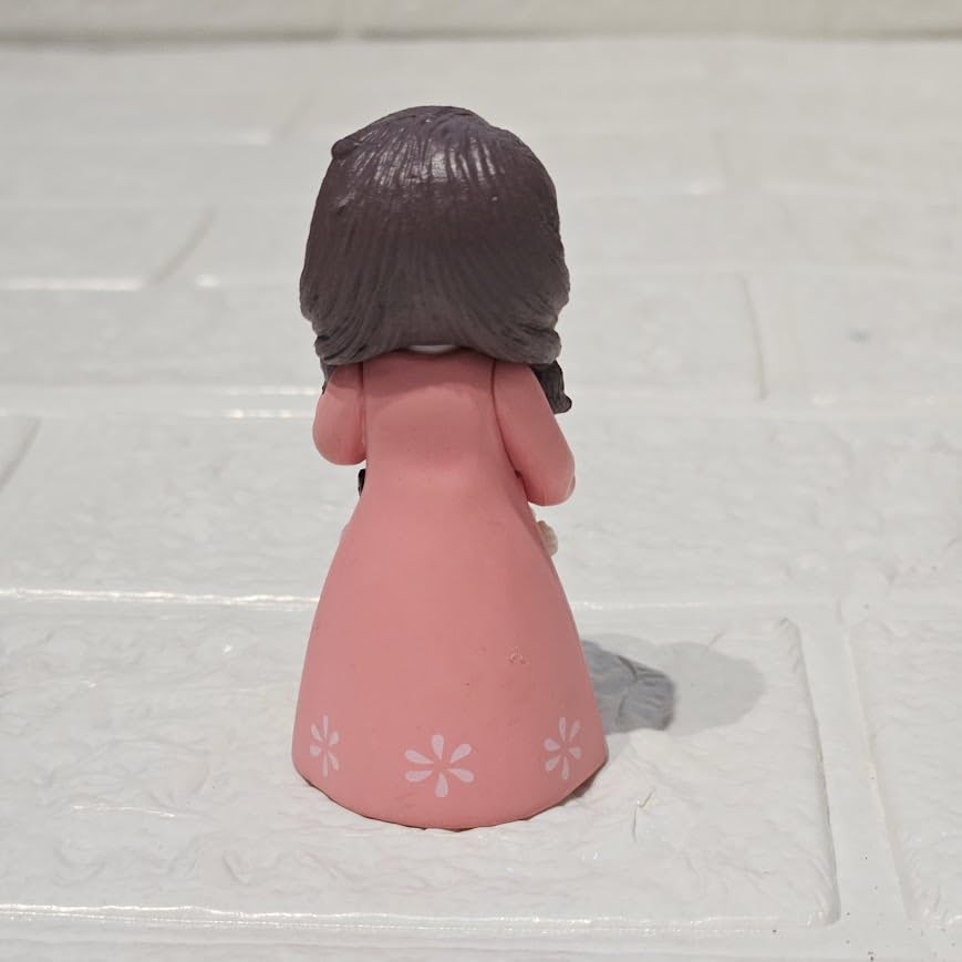 Image of Miniature Mother Daughter Figurine for Mini Garden, Terrarium, Fairy Garden, Dollhouse Accessory & Home Decor | Cute Showpiece for Gifting