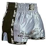 Die Seitenschlitze (10 cm) ermöglichen eine bessere Bewegungsfreiheit. Material 100% Polyester. Grössentabelle: XS = unter 150, S = ca. 150 - 160, M = ca. 150 - 170, L = ca. 170 - 180, XL = ca. 180 - 195, XXL = ab 195