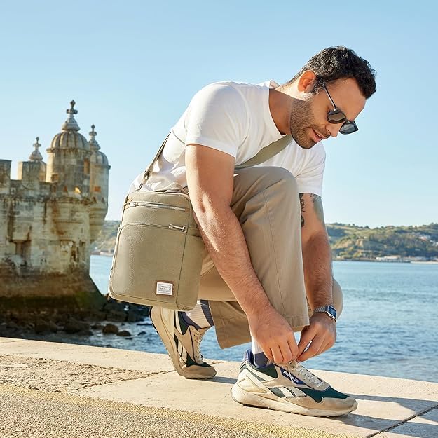 Image of Travelon Anti-Theft Heritage Tour Bag