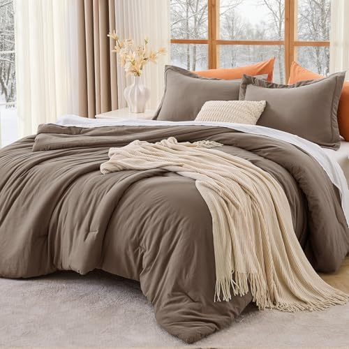 Image of MUXHOMO Oversized Queen Comforter Set, Lightweight Down Alternative Bed Set | All Season 3 Piece Bedding Set,Ultra Soft Down Alternative,Includes 1 Comforter 98x98 and 2 Pillow Shams 20x26,Brown