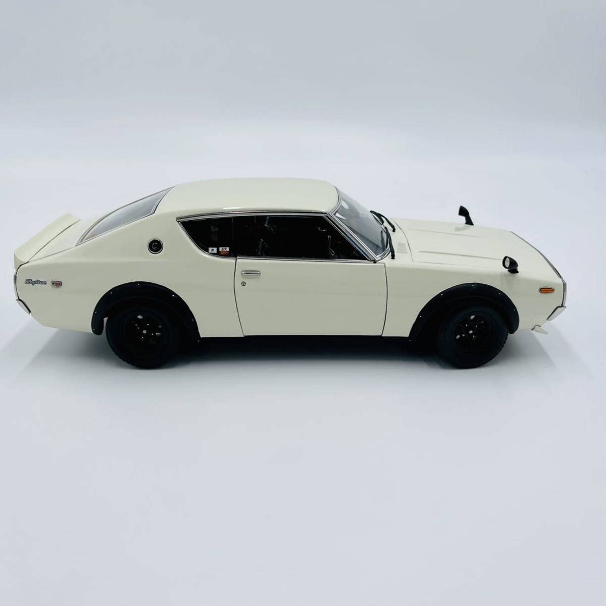 1/18 Kyosho 京商 スカイライン 2000GTR KPGC110 Amazon | 京商／KYOSHO：1/18 ニッサン スカイライン 2000 GT-R