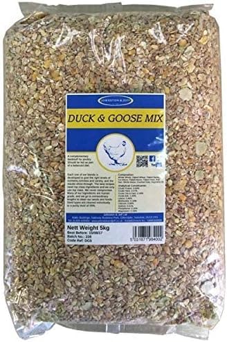 5kg Duck and Goose Mix - Premium Mix Seed Blend - Nourishing Poultry Food for Wild Birds - Ideal for Promoting Optimal Health and Vitality with a Balanced Diet