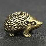 Laiton antique : fabriquée en laiton antique, cette statue de hérisson incarne une esthétique vintage et intemporelle qui ajoute une touche d'élégance à n'importe quelle décoration de maison ou de bureau