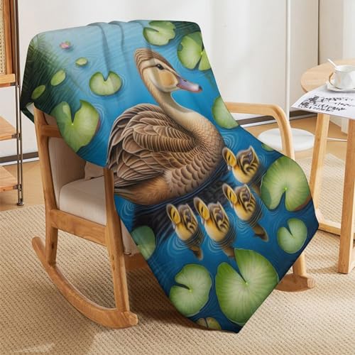 Manta de pato mullida para abrazar la suavidad y el confort en tu sofá 8