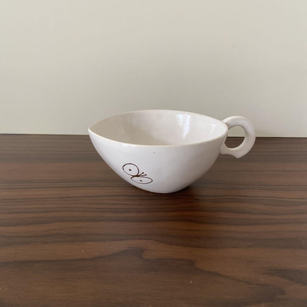 安藤雅信さん　ミナペルホネン　ちょうちょ 平皿 Amazon.co.jp: 安藤雅信さん ミナペルホネン ちょうちょ カップ