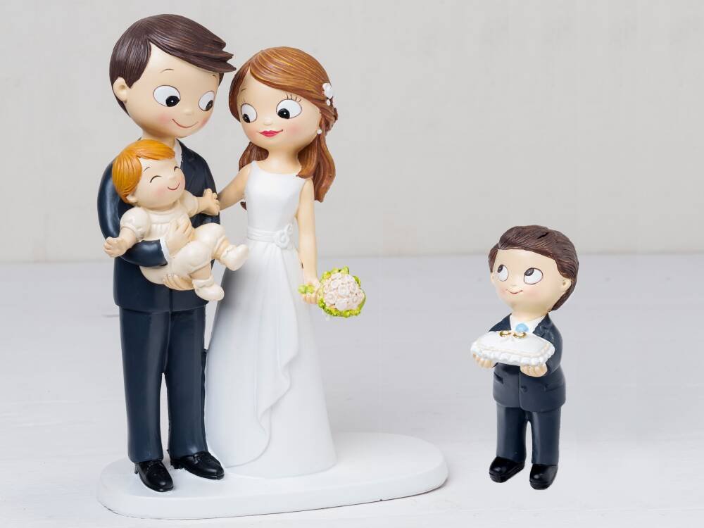 Mopec Figura Novios Tarta bebé a Brazos y niño con cojín alianzas