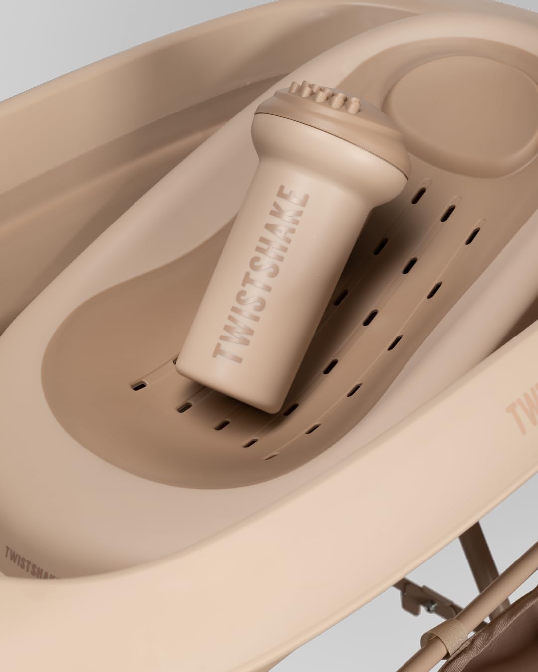Twistshake Baby Babybadewanne V2 Set | Faltbare Badewanne mit Badekissen & Spüler | 30L Fassungsvermögen | BPA-frei | 0–4 Jahre | Mocha