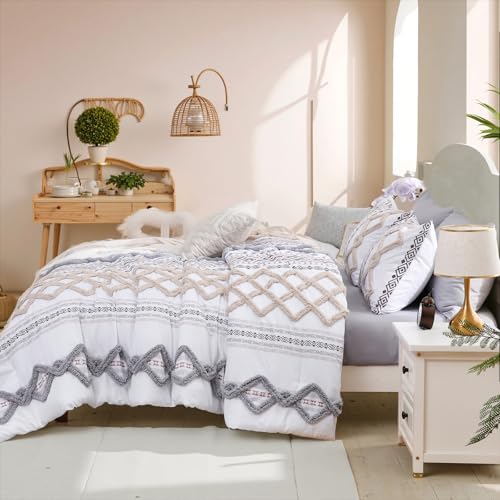 Image of MOVE OVER Tufted Bed in A Bag Queen Size Gray and Cream Tufted Comforter Set 7 Pcs Diamond Grid and Boho Aztec Pattern Bedding Set Aesthetic Farmhosue Bedding Set for All Season