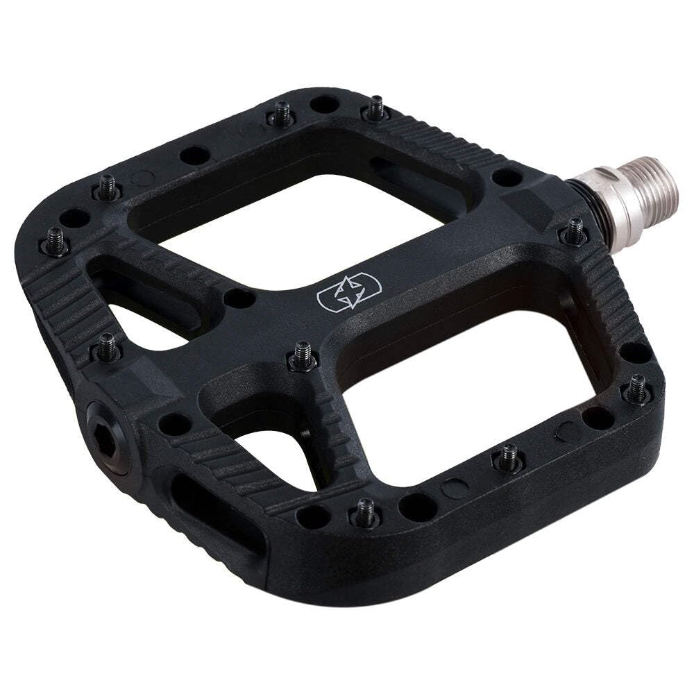 'Oxford Loam 20 Nylon Flat Pedals – Durable Composite Body, CRO-Mo 9/16'' Axle, Sealed Bearings, 10 Grip Pins | MTB, Trail & Urban Use'
