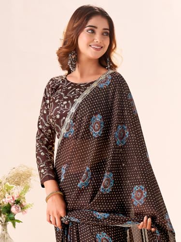 Image of AKHILAM Women's Bandhani Printed Chiffon Saree with Blouse