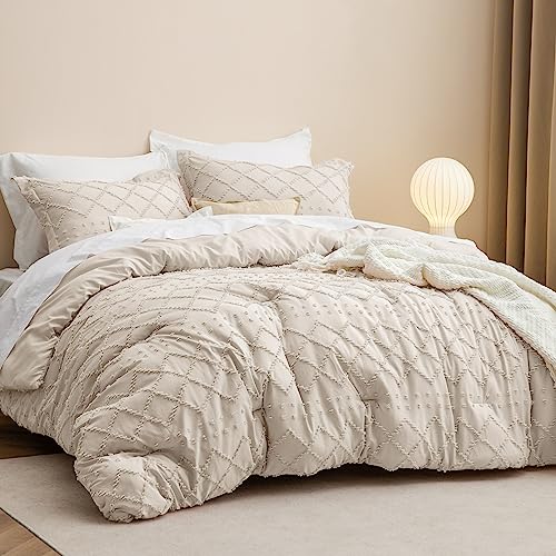 Image of Bedsure Oversized Queen Comforter Set - Beige Comforter, Boho Tufted Distressed Vintage Bedding for Kids, 3 Pieces Farmhouse-Style Bed Set for All Seasons, Fluffy Soft Bedding with 2 Pillow Shams