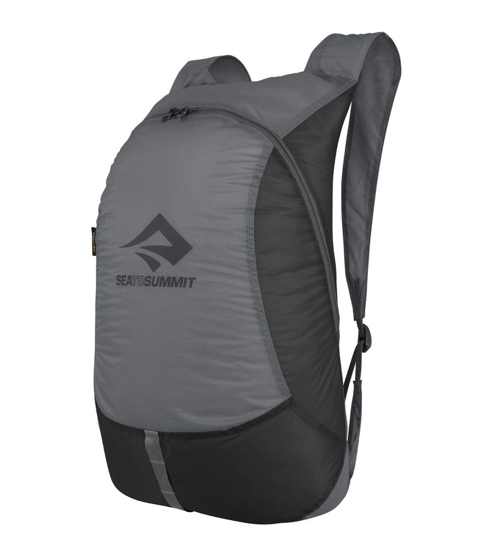 Sea to Summit Travelling Light Daypack 20 L – Backpack for emergencies.