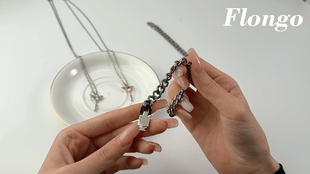 Amazon | [Flongo] 鍵＆錠 カップル アクセサリー ブレスレット