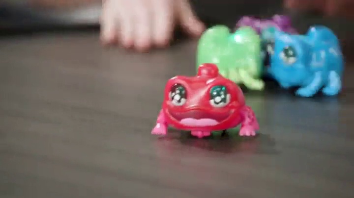 Watch Yellies! Scalez Voice-Activated Lizard Pet Toy For Kids Ages