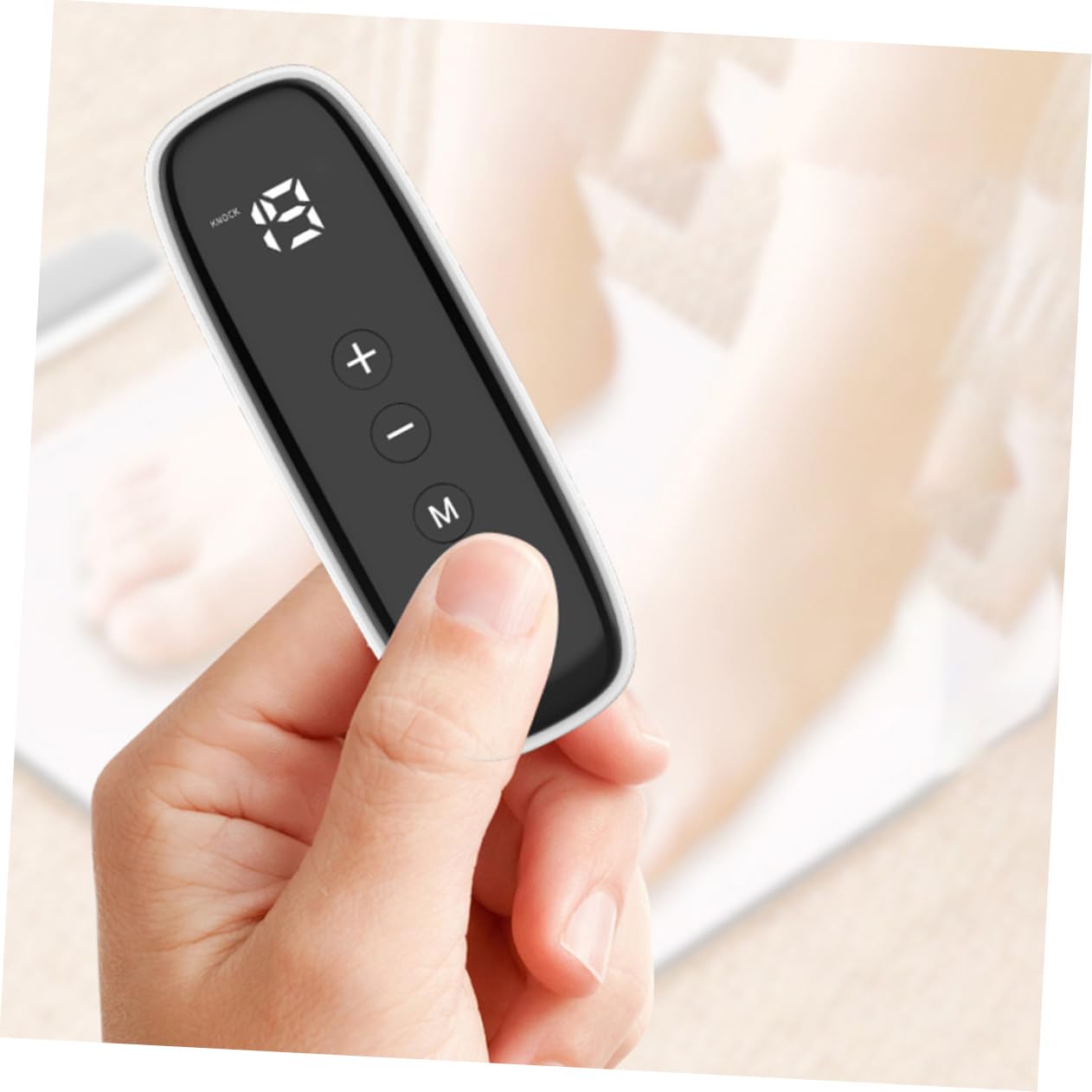 Esterilla Masajeadora de Pies Portátil Negra, Masajeador Eléctrico | Abs, Masaje 360° Multidireccional, Alivio de Molestias Moderadas, Uso Ligero para Mujeres y Hombres