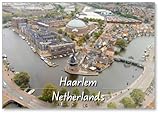 Design exclusif Haarlem, Pays-Bas. Moulin à vent de Adriaan (1779). Moulin à vent du XVIIIe siècle. Vue panoramique du centre-ville de Haarlem. Temps nuageux pendant la journée. Été, vue aérienne, aimant de