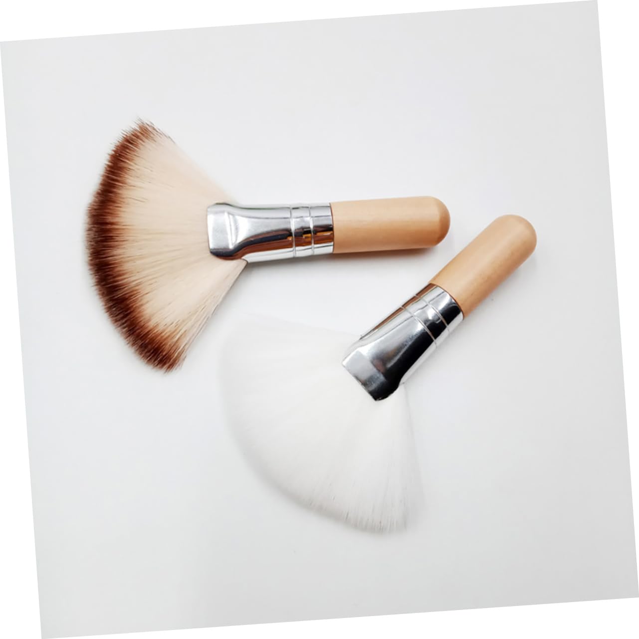 Beavorty 4 Set Di Pennelli Per Il Trucco Illuminanti Morbidi E Densi in Nylon Per Il Viso Anti-perdita Comodi Per Donne Ragazze E Signore 4 Pezzi*4