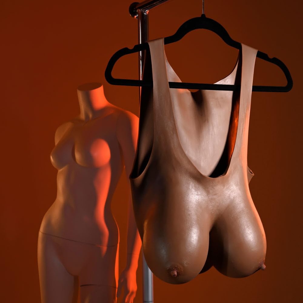 Gender X Undergarments - Plate E-Cup Dark Brown 30 cm