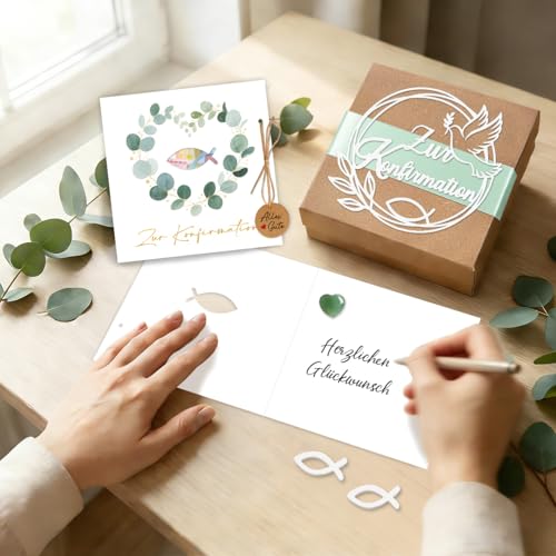 Konfirmation Geschenke für Mädchen Junge, Elegante Geldgeschenk Konfirmation Verpackung Geschenkbox & Karte & Grüner Glücksstein & Holzfische, Konfirmationsgeschenk, Eukalyptus Konfirmationskarten