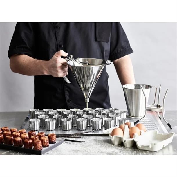 de Buyer KWIK PRO Piston Funnel - 2 qt - Stainless Steel Kitchen Funnel for Dispensing Liquid & Semi-Liquid Preparations - Leak-Proof Design - Dishwasher Safe - Made in France