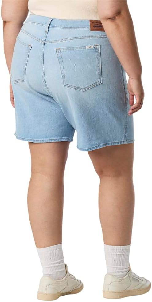 Levi Strauss Signature Gold Women's Heritage Relaxed Mid-Thigh Shorts (Available in Plus)