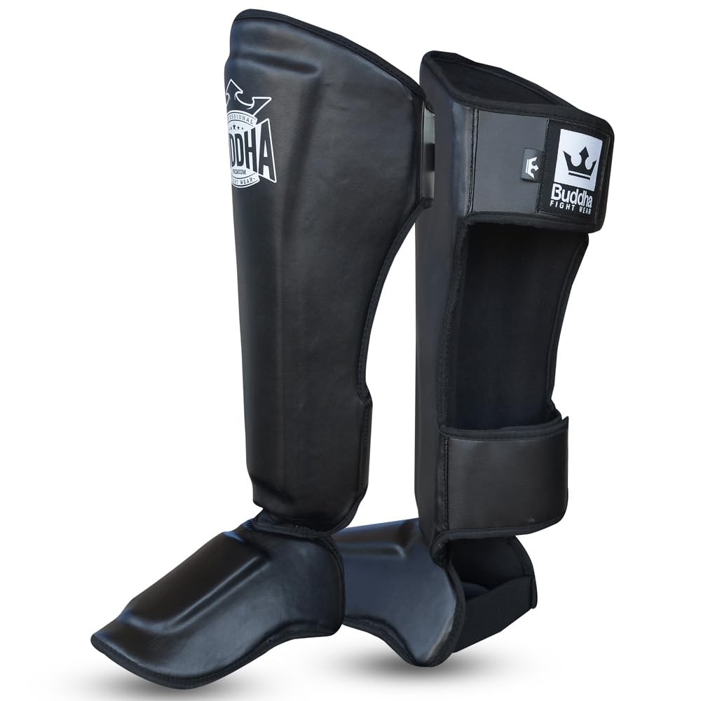 BUDDHA FIGHT WEAR – Episches Modell der Schienbeinschoner für Muay Thai, MMA und Kickboxen – Hergestellt aus Kunstleder der neuesten Generation – Widerstandsfähigere & verstärkte Nähte –Schwarz –XL
