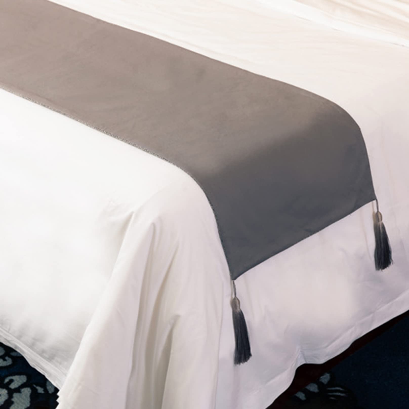 Einfarbiger Bettläufer, doppelseitig, Bettschals mit Taseel, moderne Schlafzimmer-Dekoration für Hotel, Zuhause, Hochzeit, Grau, 45 x 240 cm, Bettläufer für 1,8 m Bett