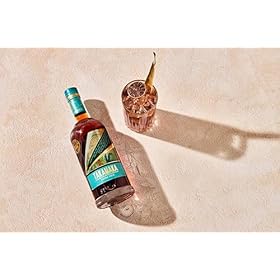 Takamaka Extra Noir Rum Gift Pack with Socks | 43% | 70cl | Dark Rum from the Seychelles | Perfect Neat or in Cocktails – Takamaka