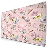 Wasserdichtes-Verhindern Sie versehentliche Schäden durch verschüttete Flüssigkeit. Waschbar, schnell trocknend und leicht zu reinigen. Das fleckenbeständige Tuchtop bleibt für eine lange Zeit frisch und neu aussehend, besonders große erweiterte Schreibtischmatte kann mehr Fläche schützen. Das Tastaturschutzpad spart viel mehr Platz. Halten Sie Ihren Bürobereich winzig und sauber. Eleganter Stil, exquisite dekorative Idee, fügen Sie Persönlichkeit zu Ihrem Büro und Arbeitszimmer.