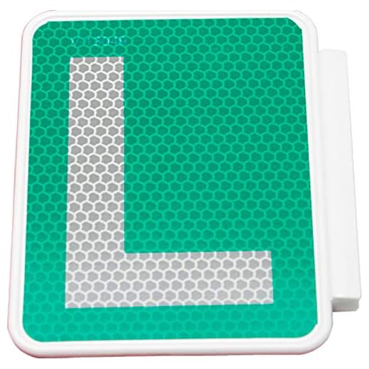 Separc L Novel Moto. Placa L Homologada Conductor Novel Moto y Ciclomotor Medidas 10x13 Cm. Material Reflectante V-2. Muy fácil colocación, en el Marco de la matricula o en la matricula.